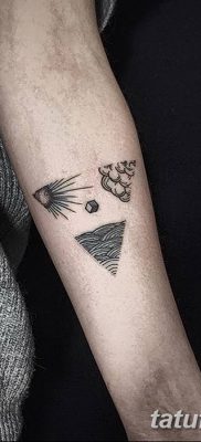 фото тату треугольник и круг от 21.04.2018 №007 — triangle and circle tattoo — tatufoto.com