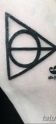 фото тату треугольник и круг от 21.04.2018 №030 — triangle and circle tattoo — tatufoto.com
