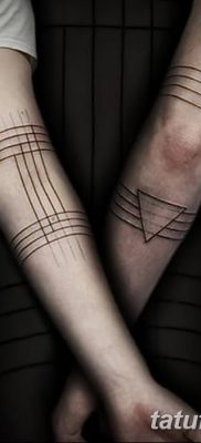 фото тату треугольник с линией от 16.04.2018 №010 — triangle tattoo with line — tatufoto.com