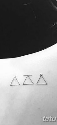 фото тату треугольник с линией от 16.04.2018 №011 — triangle tattoo with line — tatufoto.com