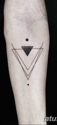 фото тату треугольник с линией от 16.04.2018 №014 — triangle tattoo with line — tatufoto.com