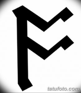 Эскиз татуировки с изображением руны Феху, выполненный в черном цвете, с четкими линиями и геометрической формой, подойдет для тех, кто верит в силу древних символов.