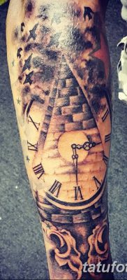 фото тату часы и пирамида от 08.05.2018 №006 — tattoo clock and pyramid — tatufoto.com