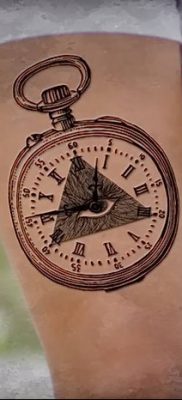 фото тату часы и пирамида от 08.05.2018 №009 — tattoo clock and pyramid — tatufoto.com