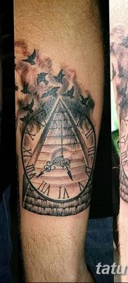 фото тату часы и пирамида от 08.05.2018 №014 — tattoo clock and pyramid — tatufoto.com