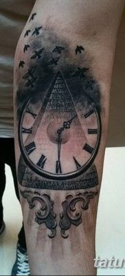 фото тату часы и пирамида от 08.05.2018 №024 — tattoo clock and pyramid — tatufoto.com
