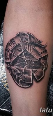 фото тату часы и пирамида от 08.05.2018 №026 — tattoo clock and pyramid — tatufoto.com