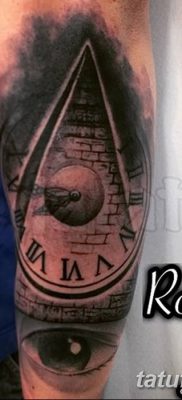 фото тату часы и пирамида от 08.05.2018 №042 — tattoo clock and pyramid — tatufoto.com