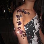фото Мехенди на плече (хна) от 24.06.2018 №040 - Mehendi on the shoulder - tatufoto.com