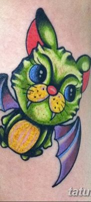 фото тату Кошка с крыльями от 26.06.2018 №032 — Cat tattoo with wings — tatufoto.com