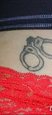 фото тату наручники от 25.06.2018 №067 — tattoo handcuffs — tatufoto.com