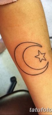 фото тату полумесяц со звездой от 26.06.2018 №015 — tattoo crescent with a — tatufoto.com