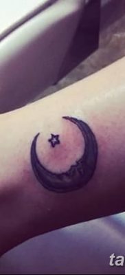 фото тату полумесяц со звездой от 26.06.2018 №036 — tattoo crescent with a — tatufoto.com