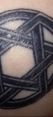 фото тату шестиконечная звезда от 23.06.2018 №041 — tattoo six-pointed star — tatufoto.com
