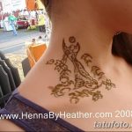 Фото Мехенди на шее от 02.08.2018 №022 - Mehendi on the neck - tatufoto.com
