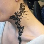 Фото Мехенди на шее от 02.08.2018 №115 - Mehendi on the neck - tatufoto.com