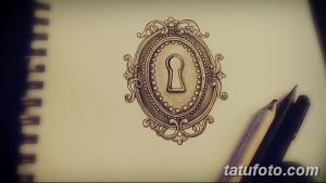 Фото эскиза татуировки с изображением замка в овальной витиеватой рамке. Черно-серый рисунок.