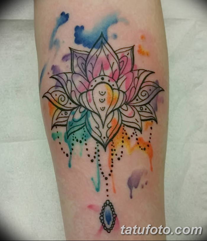Фото тату лотос для девушки от 07.08.2018 №031 — lotus tattoo for girl — tatufoto.com