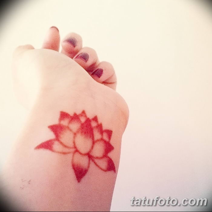 Фото тату лотос для девушки от 07.08.2018 №043 — lotus tattoo for girl — tatufoto.com