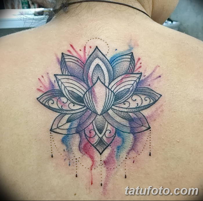 Фото тату лотос для девушки от 07.08.2018 №047 — lotus tattoo for girl — tatufoto.com