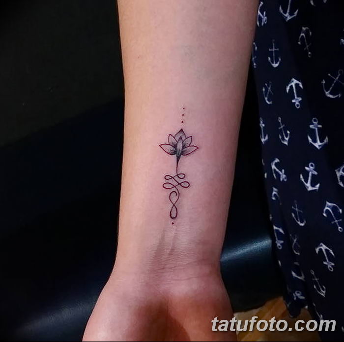 Фото тату лотос для девушки от 07.08.2018 №055 — lotus tattoo for girl — tatufoto.com