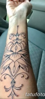 Фото тату лотос для девушки от 07.08.2018 №131 — lotus tattoo for girl — tatufoto.com