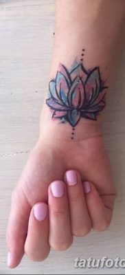 Фото тату лотос для девушки от 07.08.2018 №133 — lotus tattoo for girl — tatufoto.com