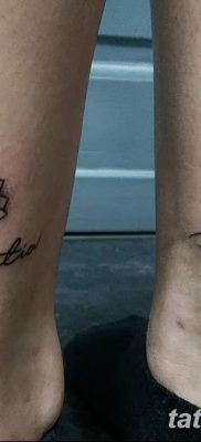Фото тату лотос для девушки от 07.08.2018 №195 — lotus tattoo for girl — tatufoto.com