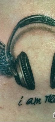 Фото тату наушники 28.08.2018 №133 — tattoo headphones — tatufoto.com
