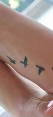 Фото тату птицы для девушек от 07.08.2018 №025 — bird tattoo for girls — tatufoto.com