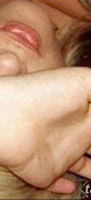 Фото тату птицы на запястье 17.08.2018 №131 — tattoo of a bird on the wrist — tatufoto.com