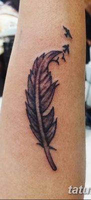 Фото тату птицы на запястье 17.08.2018 №143 — tattoo of a bird on the wrist — tatufoto.com