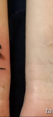 Фото тату птицы на запястье 17.08.2018 №153 — tattoo of a bird on the wrist — tatufoto.com