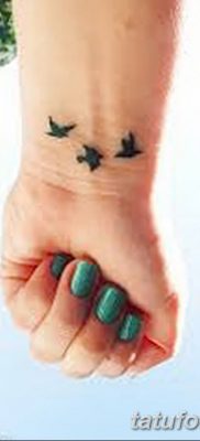 Фото тату птицы на запястье 17.08.2018 №168 — tattoo of a bird on the wrist — tatufoto.com