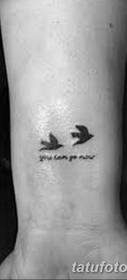 Фото тату птицы на запястье 17.08.2018 №175 — tattoo of a bird on the wrist — tatufoto.com