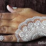 How to Make a Henna Tattoo with 2 Ingredients