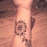 Фото Мехенди на запястье от 12.09.2018 №012 - Mehendi on the wrist - tatufoto.com
