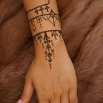 Фото Мехенди на запястье от 12.09.2018 №031 - Mehendi on the wrist - tatufoto.com