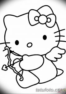 Черно-белый эскиз татуировки с изображением Hello Kitty, держащей лук и стрелу с сердцем. Подходит для поклонников этого персонажа.