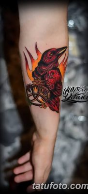 Фото тату ворон от 15.09.2018 №205 — raven tattoos — tatufoto.com