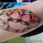 Фото тату кастет от 11.09.2018 №050 - tattoo brass knuckles - tatufoto.com