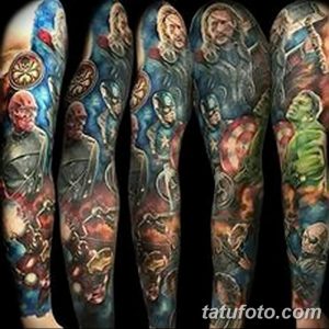 Фото тату на всю руку с изображением персонажей Marvel: Железного Человека, Капитана Америки, Тора и других героев. Яркие цвета и детализированная проработка.
