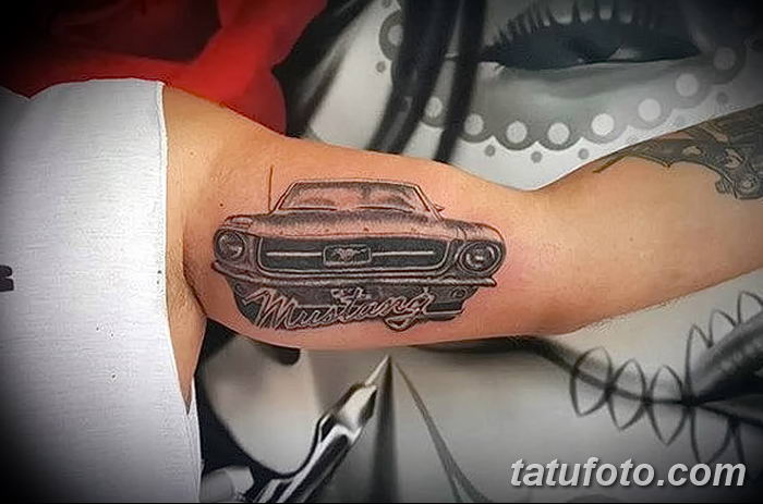 Кожаная Феррари с тату авто
