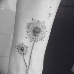 Фото пример рисунка тату одуванчик от 02.10.2018 №235 - dandelion tattoo - tatufoto.com