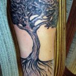 Фото рисунка тату дерево дуб 20.10.2018 №124 - tattoo tree oak drawing - tatufoto.com