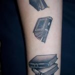 Фото рисунок тату книга 11.10.2018 №007 - tattoo picture book - tatufoto.com