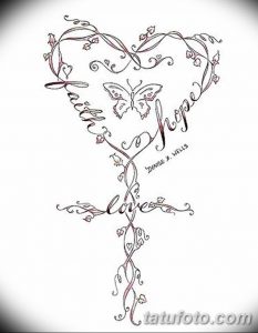Эскиз татуировки в форме сердца, внутри которого написаны слова "Faith", "Hope" и "Love". Украшено цветами и бабочками.