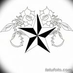Фото тату: черно-белый эскиз татуировки в виде морской звезды, окруженной цветами и листьями. Подходит для любителей морской тематики.