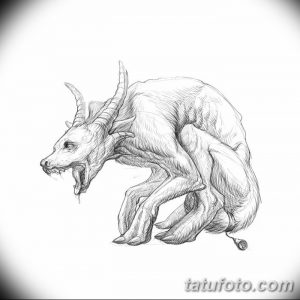 Черно-белый эскиз татуировки мифического существа с рогами и когтистыми лапами. Рисунок выполнен в детализированном стиле с использованием штриховки.
