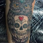 Фото тату сова с черепом 15.10.2018 №007 - owl tattoo with skull - tatufoto.com